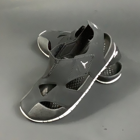 Nike Jordan Kids Flare Sandals Black/ White US: 13C - Picture 2 of 6